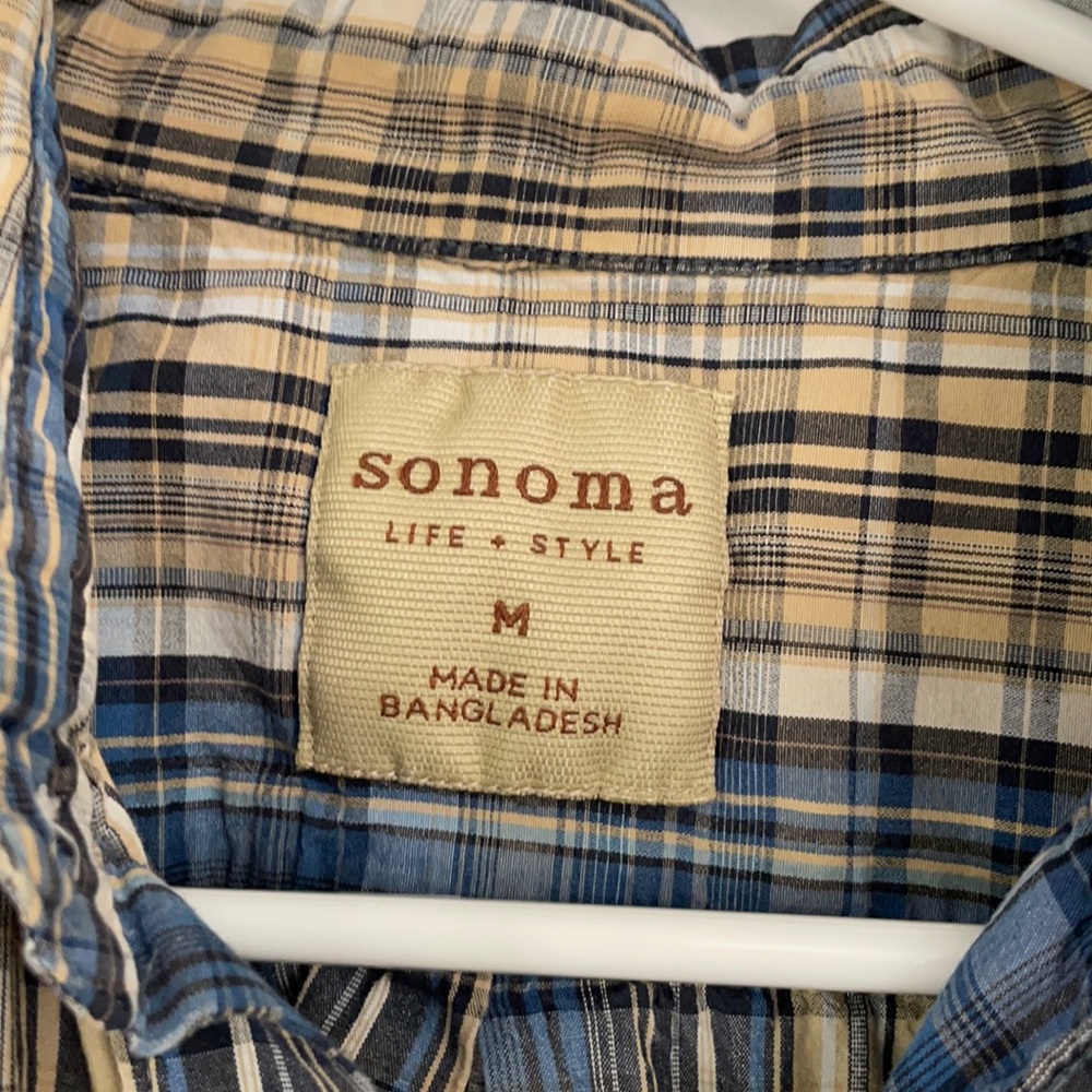 Men’s medium Sonoma button down short sleeve shirt